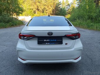 Toyota Corolla Hybrid GR Sport rok 2022, najeto: 39.225 km - 6