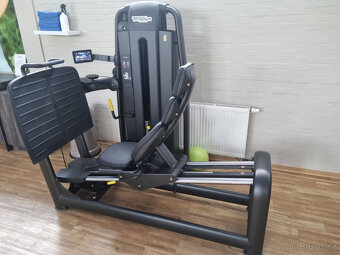 PROFI FITNESS TECHNOGYM LEG press SELECTION PRO - 6