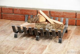 Železný rošt do topeniště krbu Braver 47x38cm Solid, masivní - 6