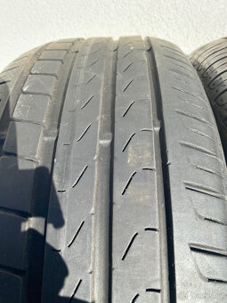 Pirelli Cinturato P7 215/55/R16 - 6