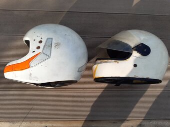 Retro helmy - 6