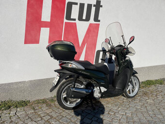 Honda SH 300i - 6