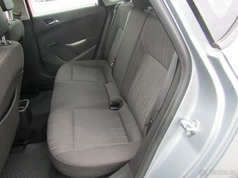 Opel Astra 1.6 16V , 85 kW benzín, 2011 - 6