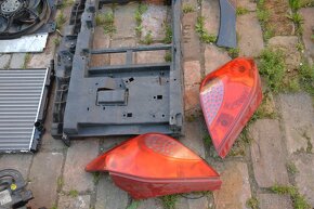 Kapota světlo víko kufru chladič sahara Peugeot 207 - 6