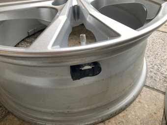 ALU disky 5x114.3 R17 Renault - 6