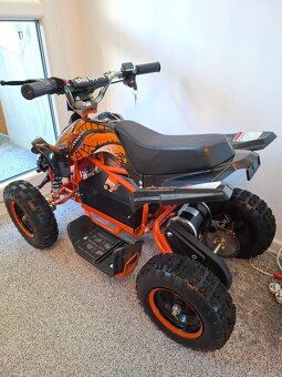 čtyřkolka značky Buddy Toys - 800W - 6
