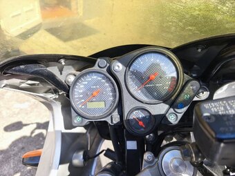 Honda Hornet 600 - 6