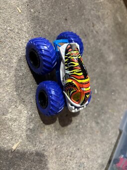 Hotwheels - 6