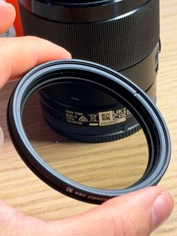 Prodám Sony FE 35mm f/1.8 (full-frame, E-mount) - 6