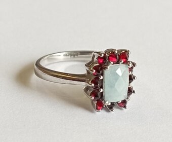 Nádherný stříbrný prsten s granáty. - 6