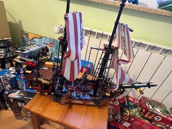 LEGO Pirates 6243 Brickbeard’s Bounty - 6