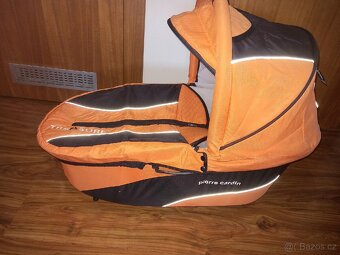 Kočárek dvoukombinace Pierre Cardin - 6
