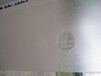 střešní okno 40 x 40 cm - 6