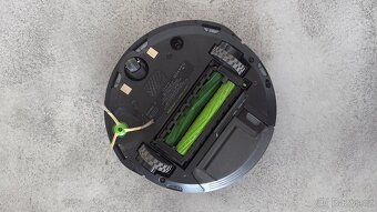 Robotický vysavač iRobot Roomba i7 - 6