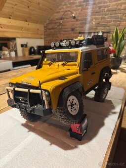 Rc auto 1/10 axial - 6