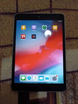 Apple iPad Mini 2 / 16GB / Space Gray - 6
