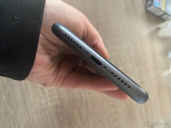 iPhone 11 64GB - 6
