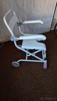 Prodám mechanický invalidní vozík + - 6