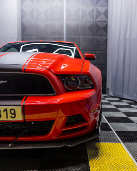 Ford Mustang - 6