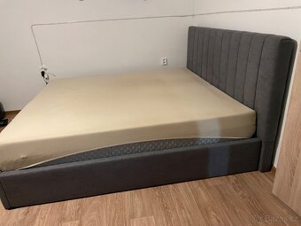 Manželská postel HASLEV 180x200 šedá - 6