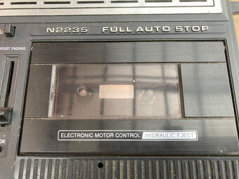 Magnetofon kazetový přenosný PHILIPS N 2235 za 1.000 kč - 6