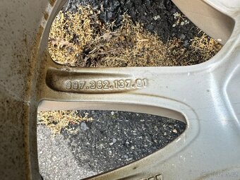 Prodám Porsche kola 5x130 8Jx18 ET57 + 10,5Jx18 ET60 - 6