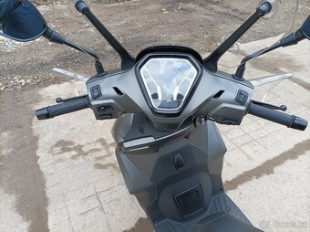 Skútr Voge SR16 125i - 6