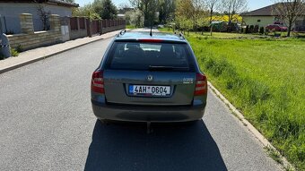 Škoda Octavia II 1.6 FSI 85kW - 6