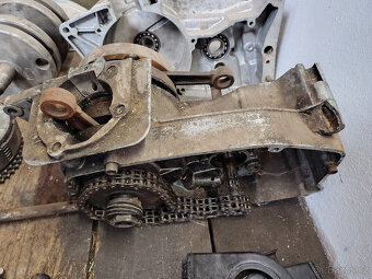 Motor Jawa 350 638 - 6