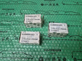 cyklovač předního stěrače s pamětí Škoda Felicia 6U0955532D - 6