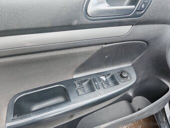 Volkswagen Golf VI 1,6tdi - 6