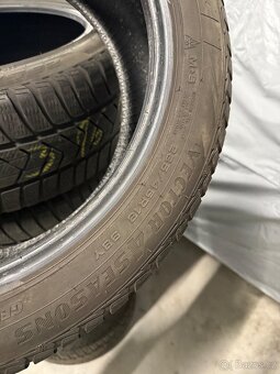 prodám zimní 235/45/18 Goodyear a Pirelli - - 6