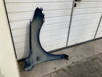 Prodám levý přední blatník Hiundai I30 - 6