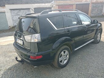 Mitsubishi outlander 2.2 DI-D,4x4,rok 2011 - 6