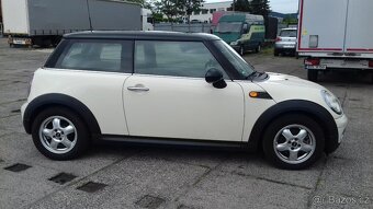 MINI COOPER R56 1,6L 2009 1.majitel TOP STAV panorama - 6