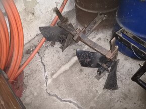 Vari Tera s vlečkou a příslušenstvím. - 6