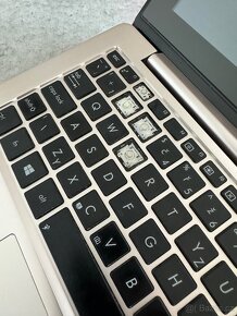 ASUS VivoBook S200E 11.6” dotykový displej - 6