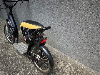 Motorová koloběžka Crosco Xco 4T motor 37 ccm - 6