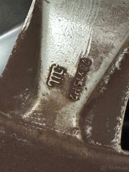 Pěkné alu kola + skoro nové pneu 5x100 - 6