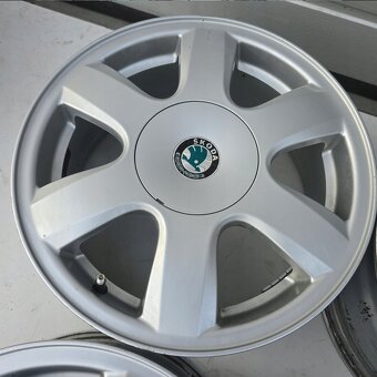 ALU KOLA SKODA FABIA ROOMSTER RAPID 5x100 15" ET43 - 6