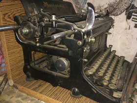 Starožitný psací stroj Oliver, Olympia, Adler, ... - 6