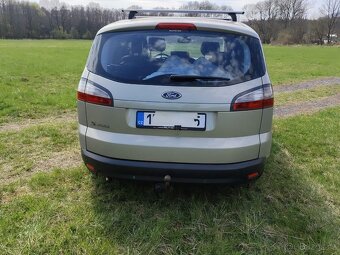 FORD S-MAX TITANIUM ULTIMATE BENZÍN 2.0i 107KW - 6