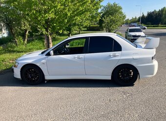 Mitsubishi Lancer Evolution IX MR - 6
