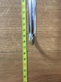 Výsuvný věšák z vestavné skříně - 6