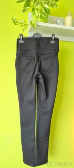 Stahující dámské legíny - 6