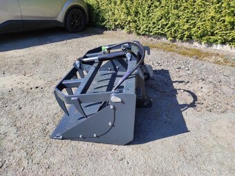Lopata s hydraulickým přidržovačem - 6