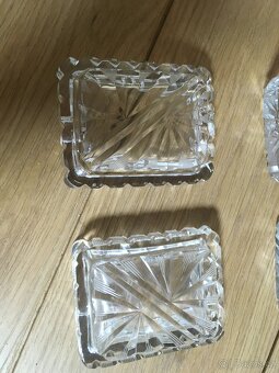 Broušená skleněná dóza malá 2x - 6