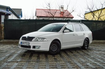 Škoda Octavia Combi 2.0 TDI Ambiente - 6
