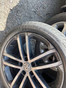 Originál Alu kola VW r18 - 6