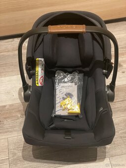 Autosedačka Nuna Pipa Urbn Caviar - 6